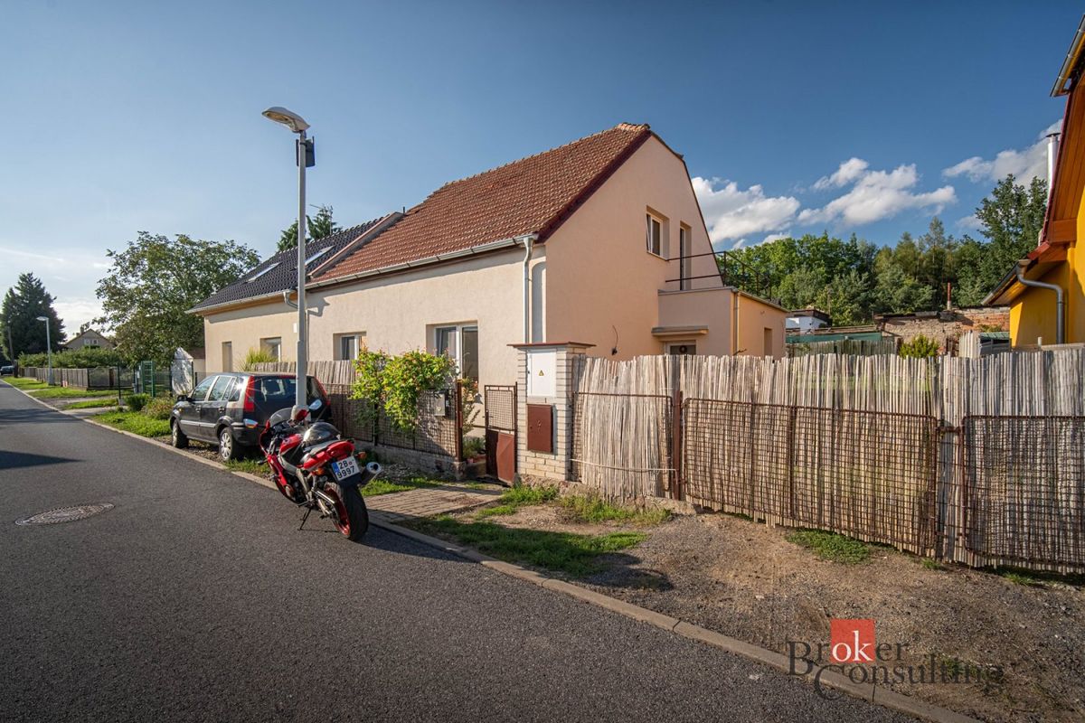 Prodej rodinného domu 75 m², pozemek 367 m² – fotografie 2