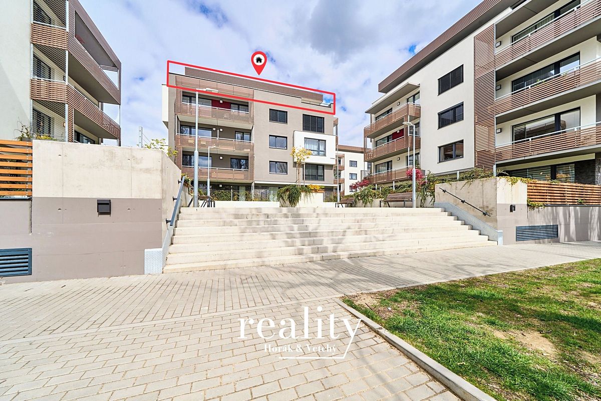Pronájem bytu 4+kk 127 m² – fotografie 5