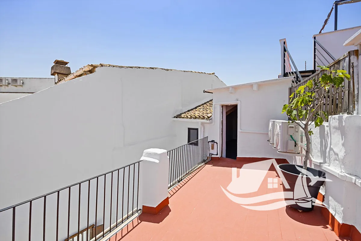 Prodej rodinného domu 197 m², pozemek 100 m²