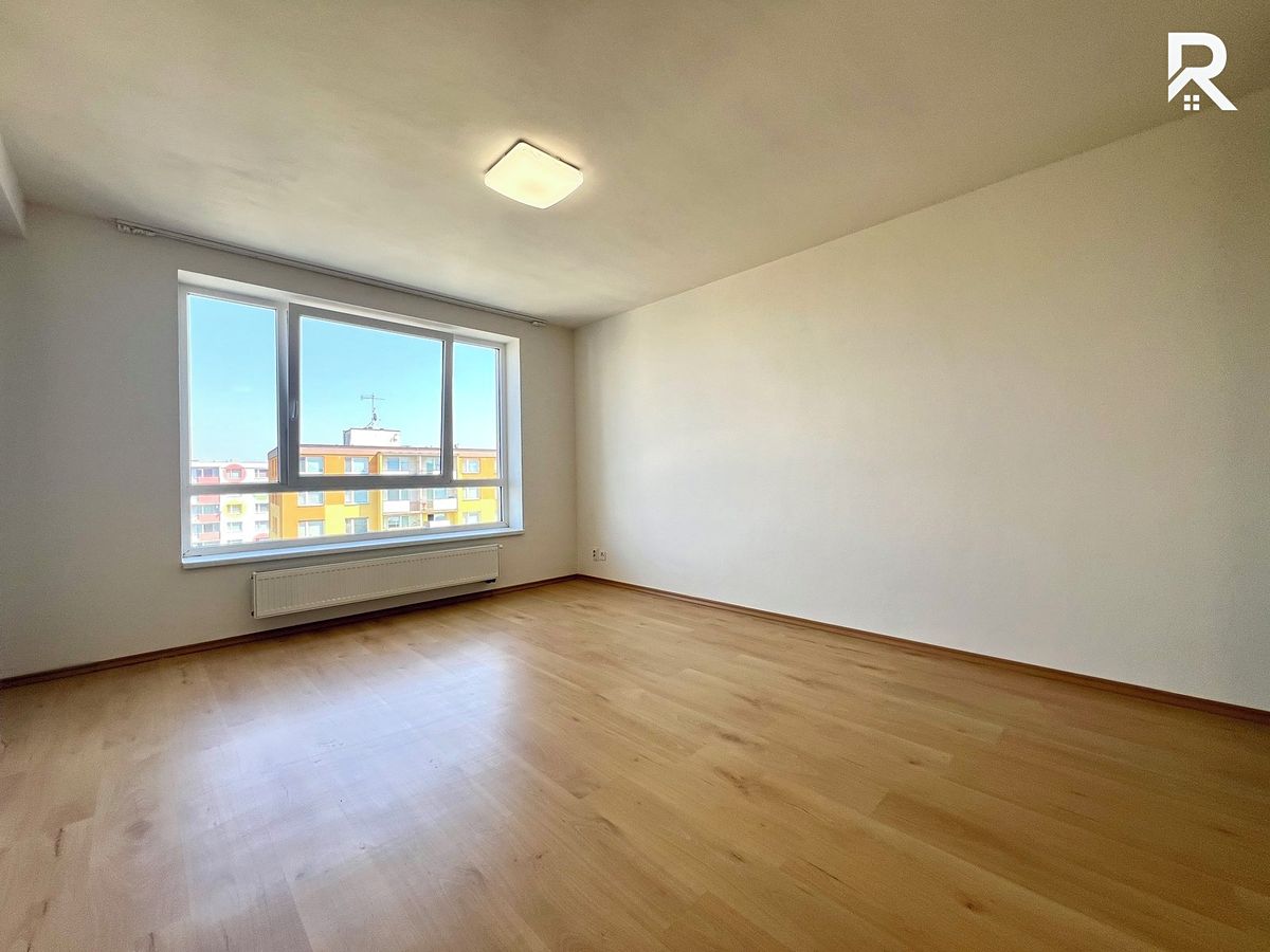 Pronájem bytu 2+kk 58 m² – fotografie 4