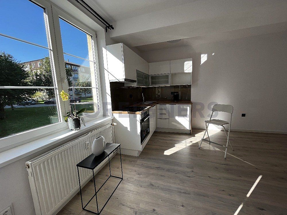 Pronájem bytu 2+kk 60 m² – fotografie 2