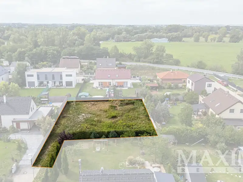 Prodej stavebního pozemku 787 m², Brandýs nad Labem-Stará Boleslav – náhled fotky 1