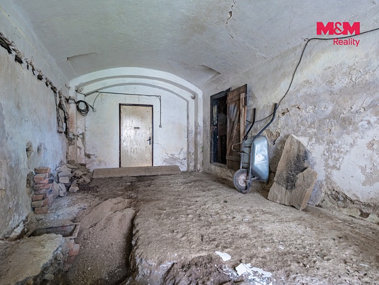 Комерційне приміщення на продаж, 240 м² (24 з 30)