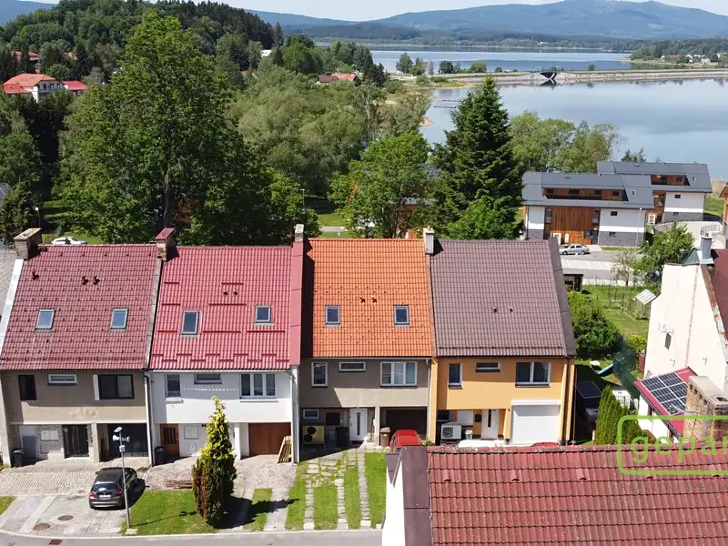 Prodej rodinného domu 150 m², pozemek 155 m², Černá v Pošumaví – náhled fotky 2