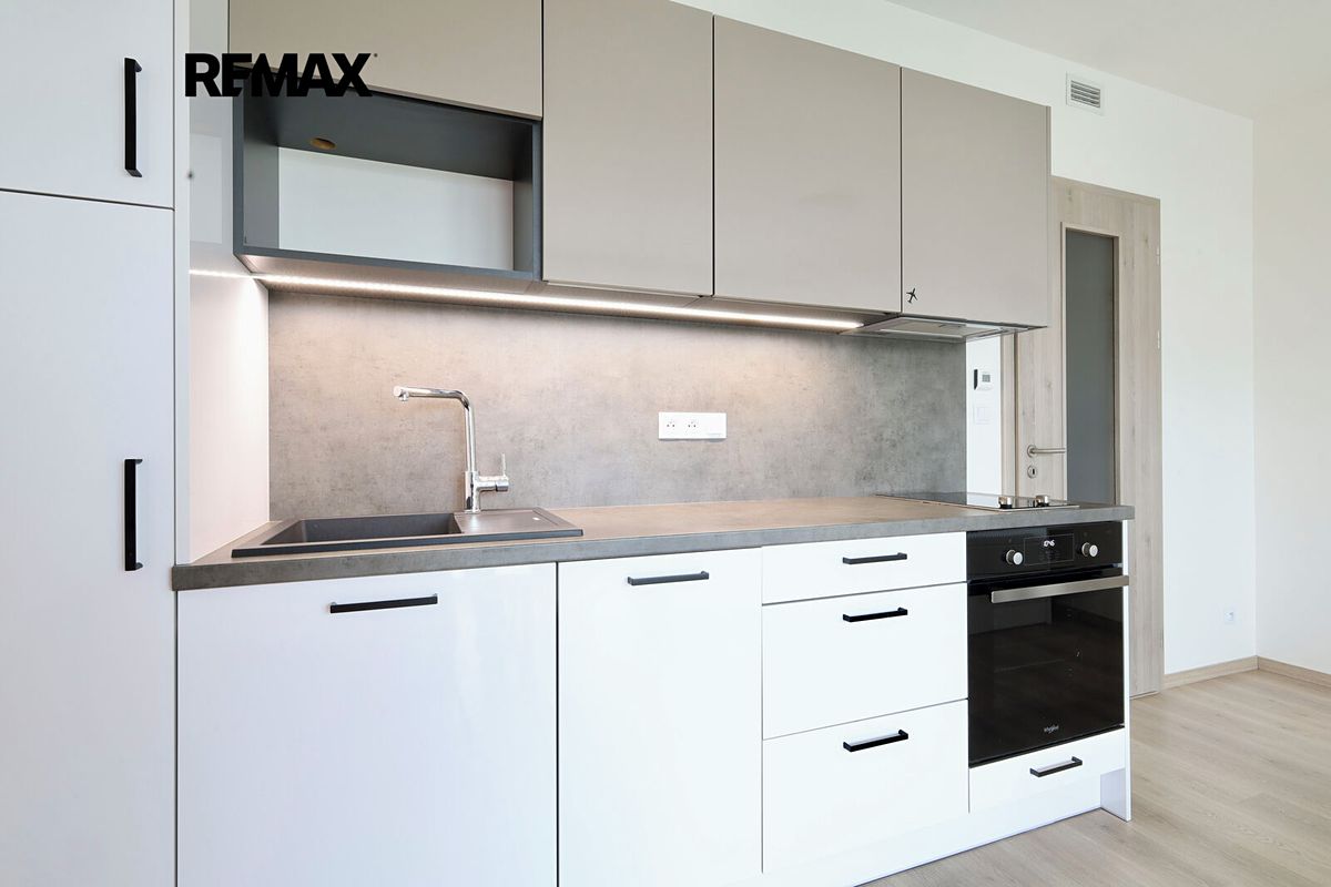 Pronájem bytu 1+kk 31 m² – fotografie 4