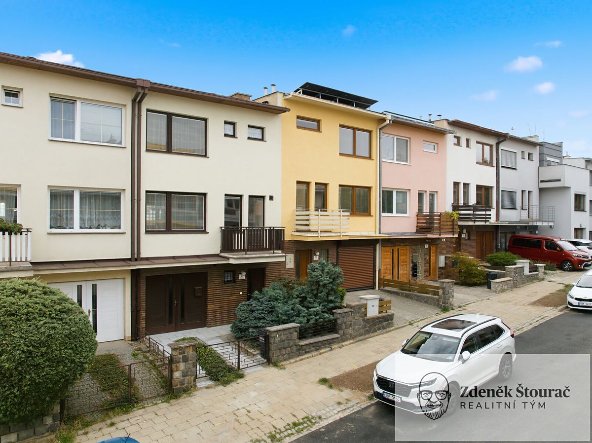 Prodej rodinného domu 200 m², pozemek 223 m²