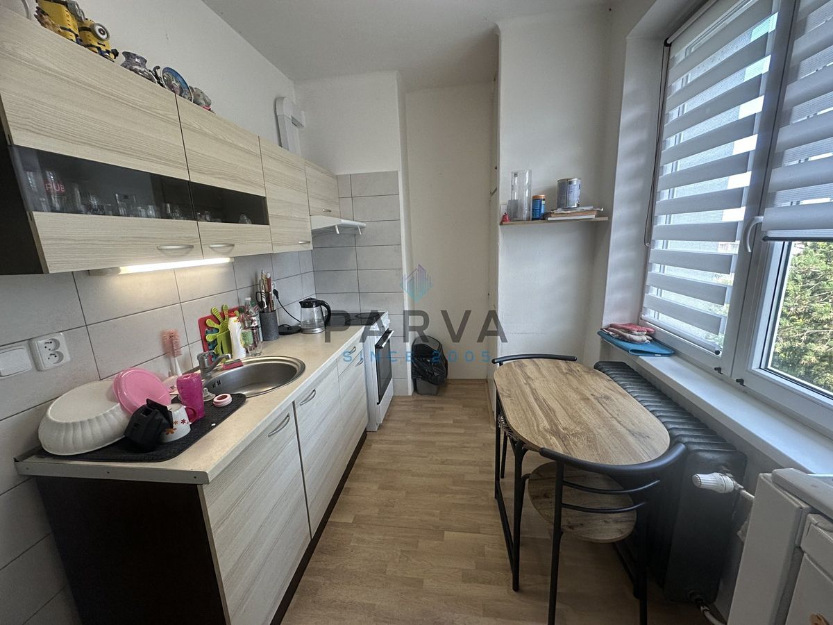 Pronájem bytu 2+1 57 m² – fotografie 3