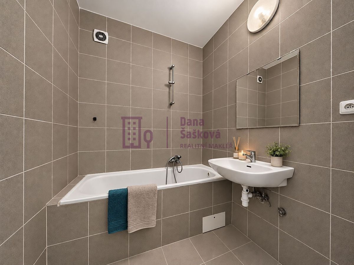 Pronájem bytu 3+kk 78 m² – fotografie 3