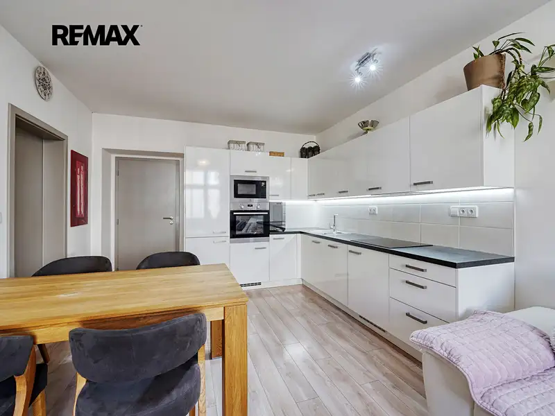 Prodej bytu 3+kk 65 m², Plzeň – náhled fotky 1
