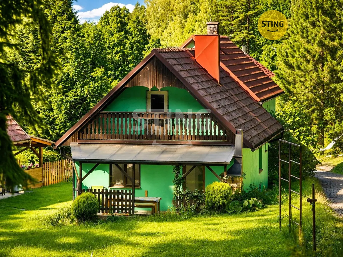 Prodej rodinného domu 200 m², pozemek 1050 m²