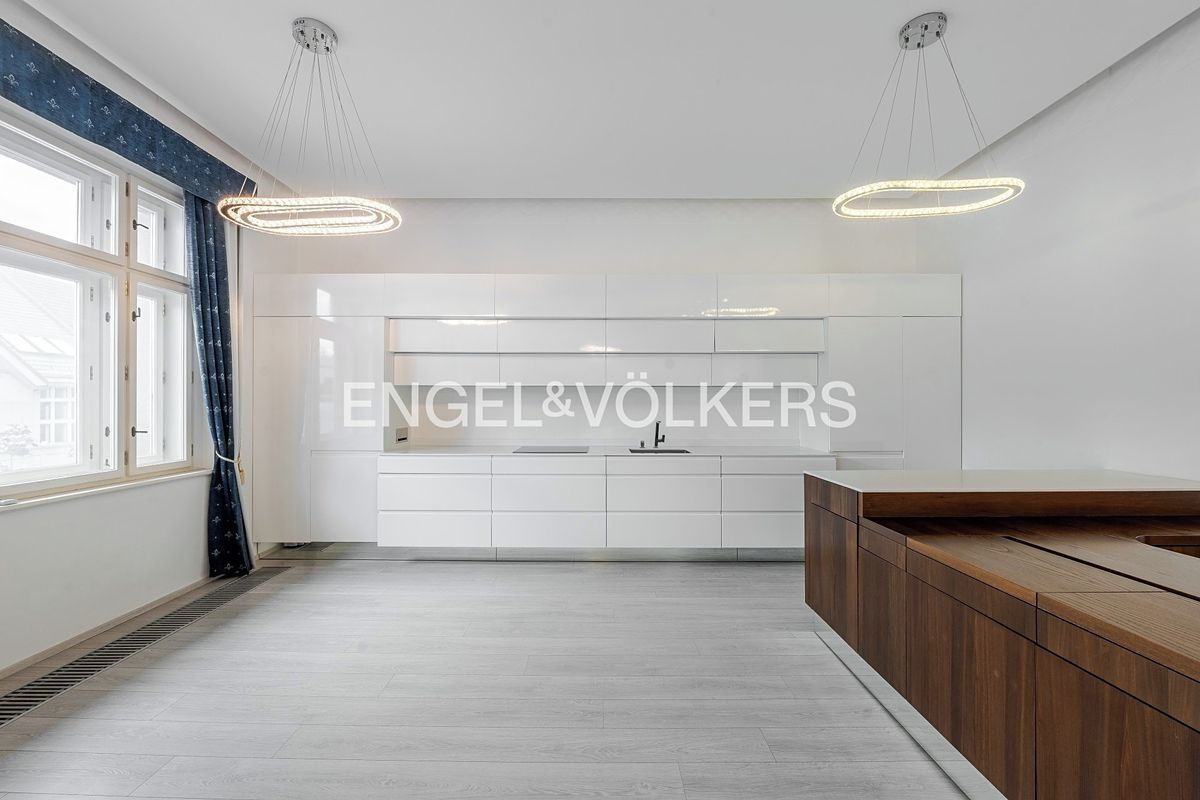 Pronájem bytu 2+kk 81 m² – fotografie 2