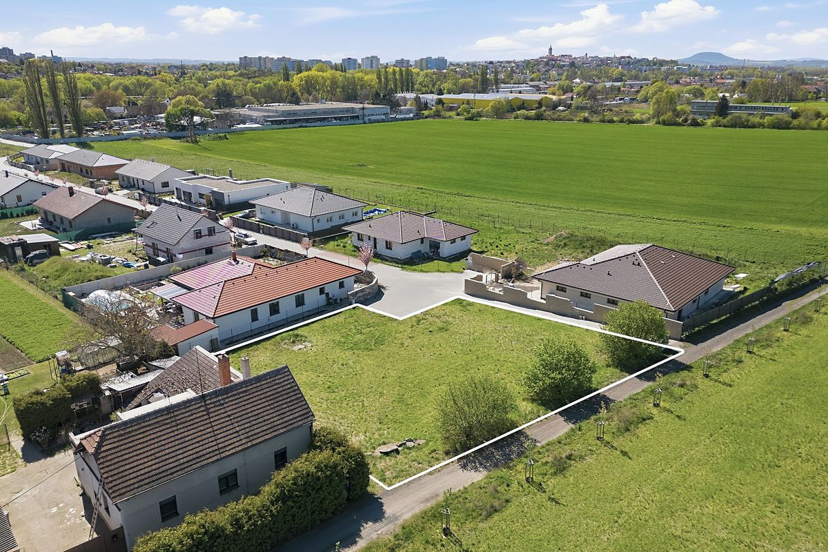Prodej stavebního pozemku 1107 m²