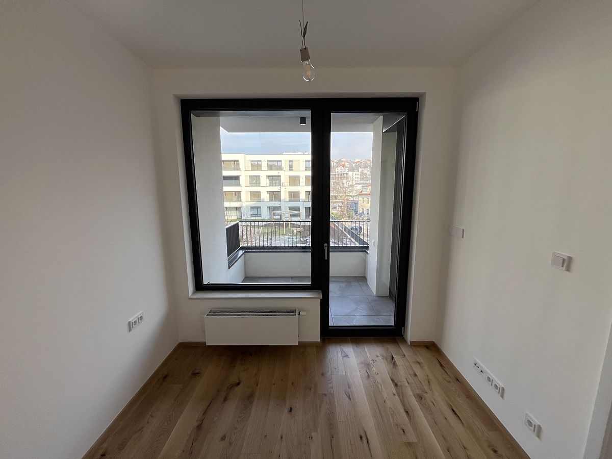Pronájem bytu 2+kk 39 m² – fotografie 2