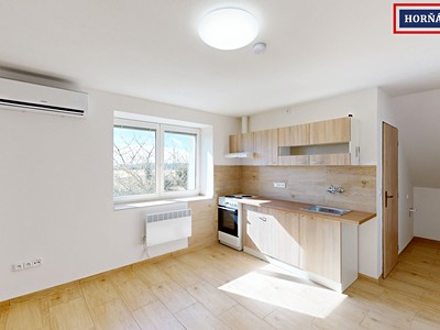 Pronájem bytu 1+kk 32 m²