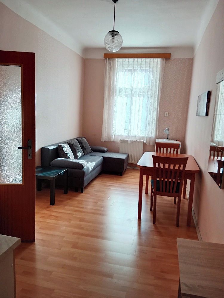Pronájem bytu 2+kk 43 m²