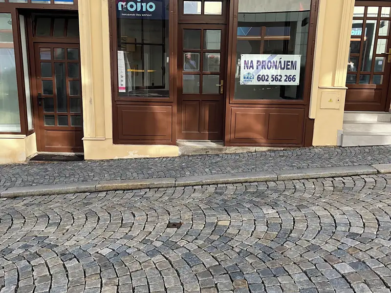 Pronájem obchodního prostoru 14 m², Třebíč – náhled fotky 1