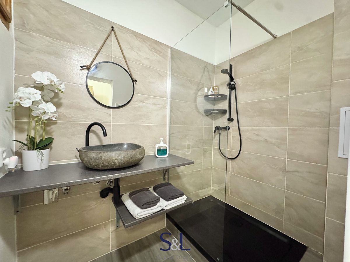 Pronájem bytu 2+kk 74 m² – fotografie 2