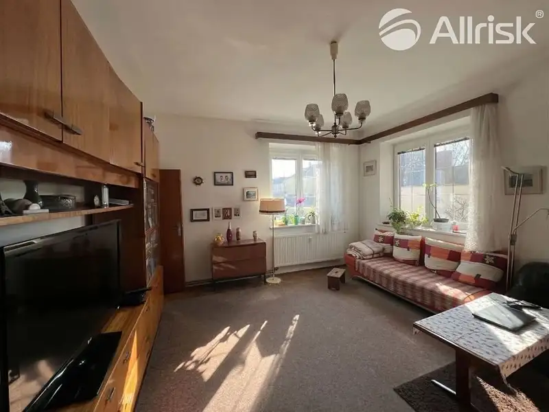 Prodej vily 345 m², pozemek 713 m², Litovel – náhled fotky 3