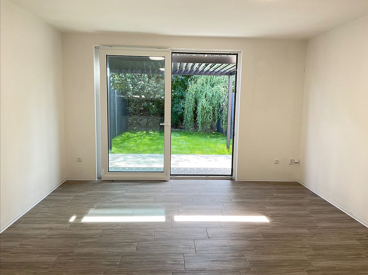 Pronájem bytu 2+kk 53 m² – fotografie 3