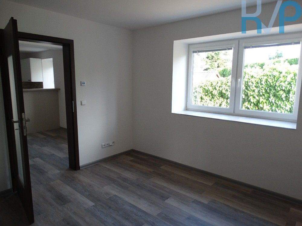 Pronájem bytu 2+kk 48 m² – fotografie 4