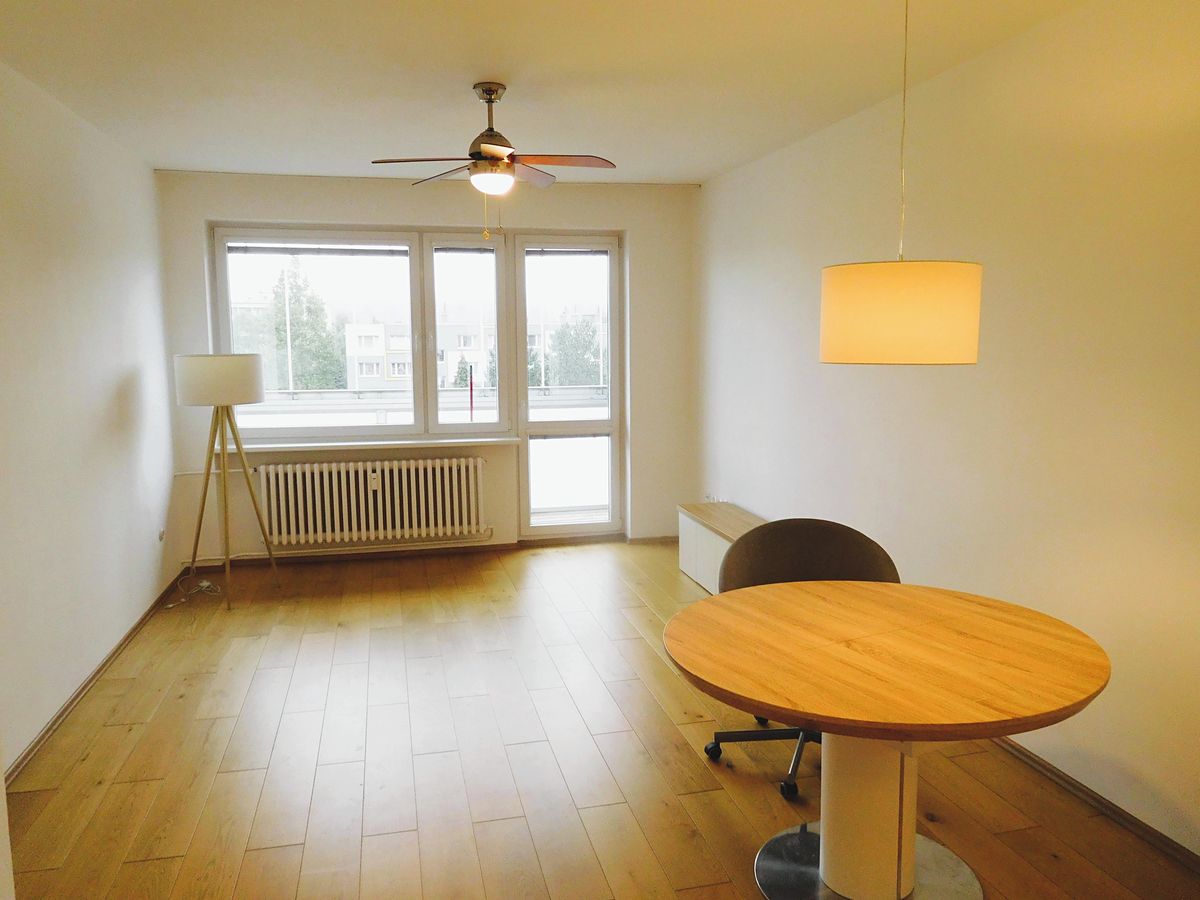 Pronájem bytu 3+1 86 m² – fotografie 2