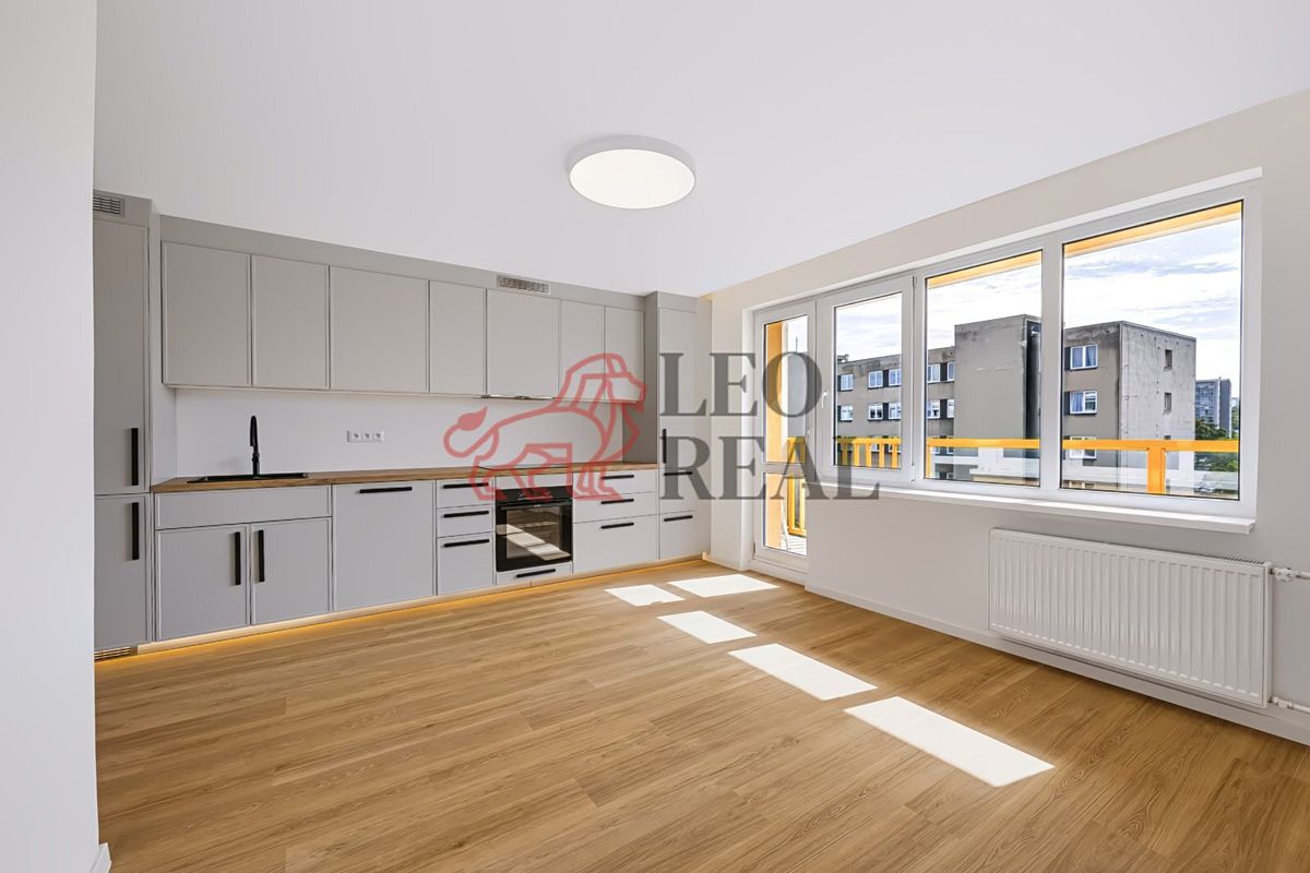 Pronájem bytu 4+kk 81 m²
