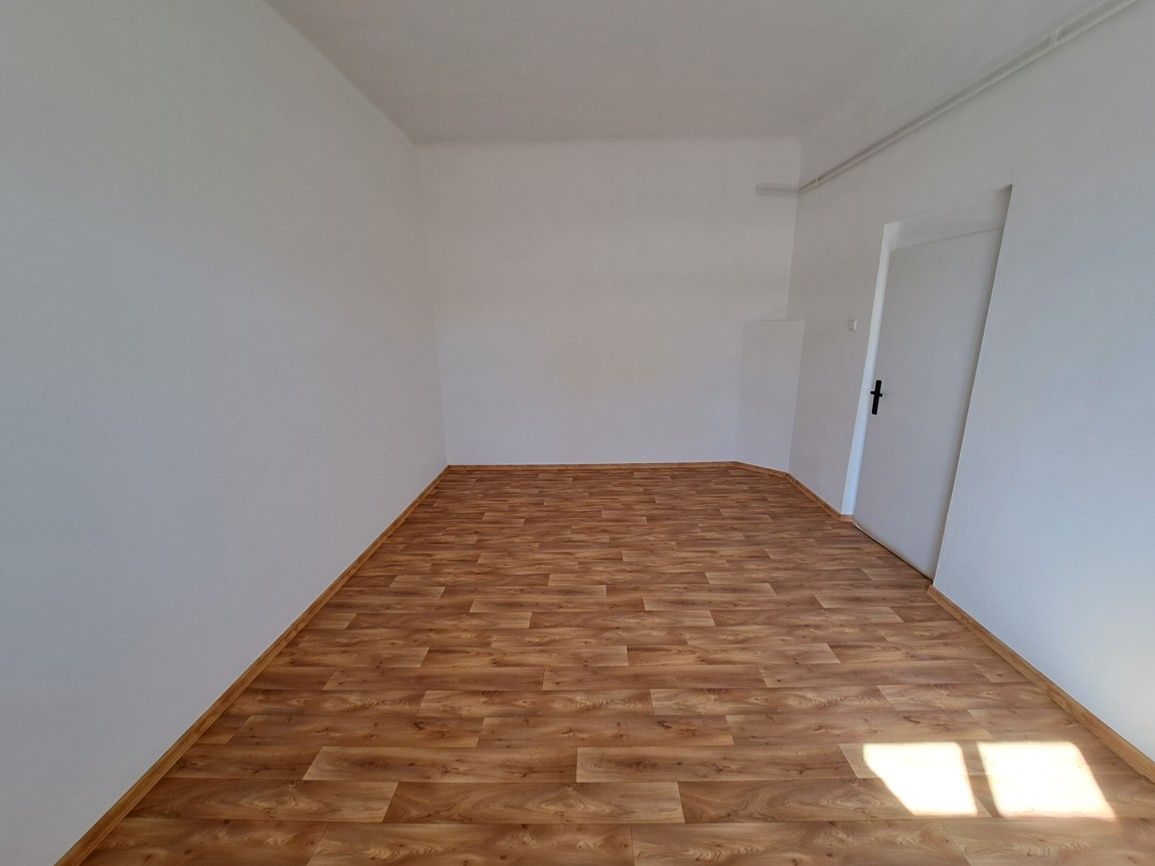 Pronájem bytu 2+1 62 m² – fotografie 3