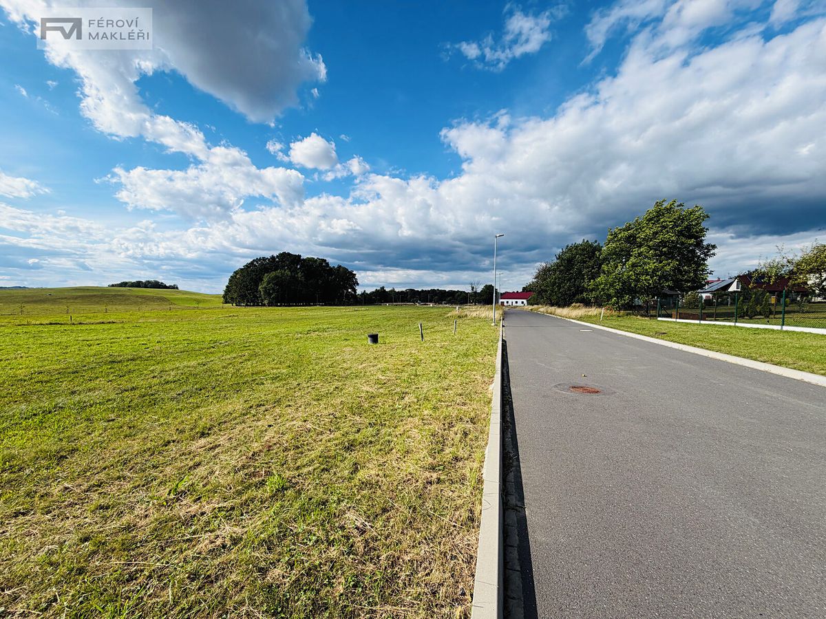 Prodej stavebního pozemku 1082 m² – fotografie 3