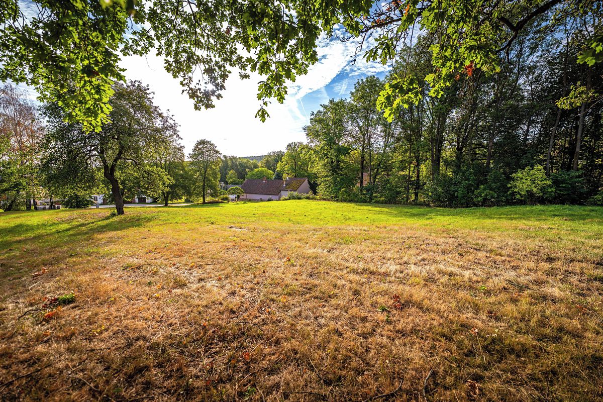 Prodej stavebního pozemku 4931 m²