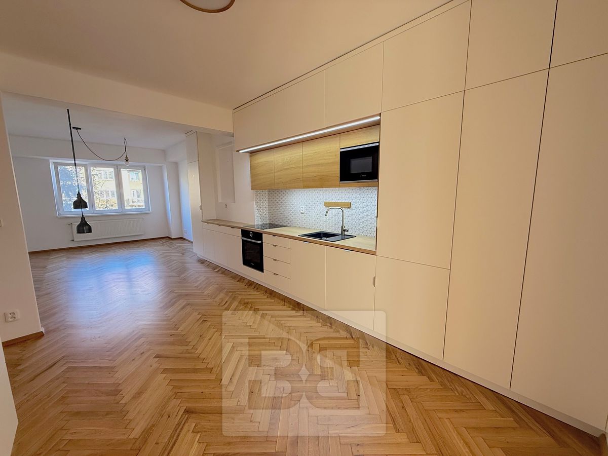 Pronájem bytu 3+kk 72 m² – fotografie 2