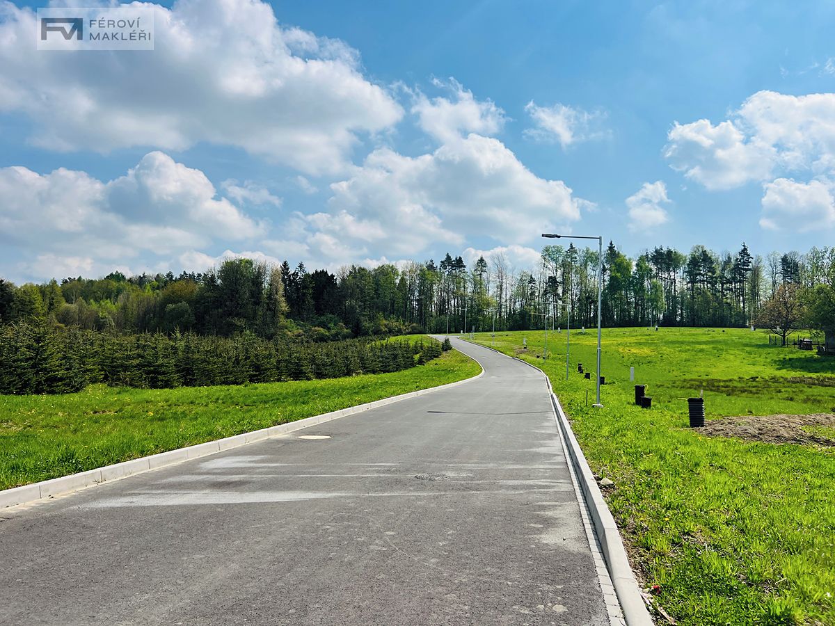 Prodej stavebního pozemku 990 m² – fotografie 5