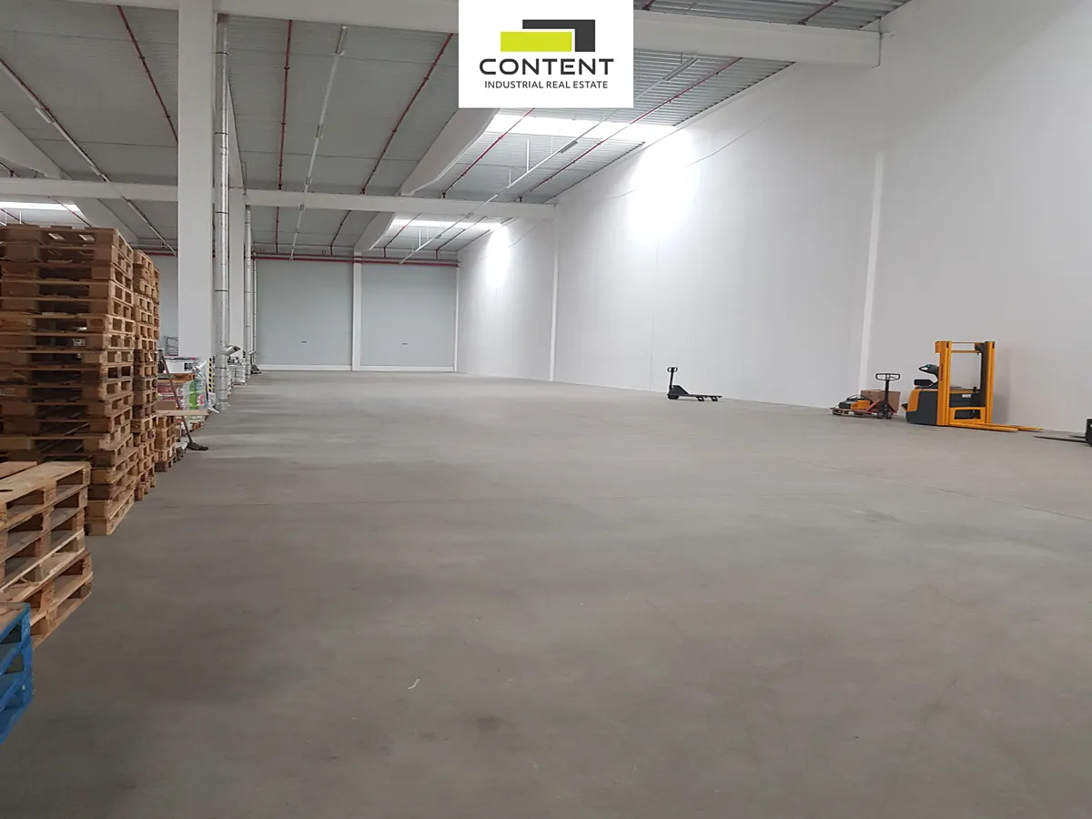 Pronájem skladového prostoru 860 m²
