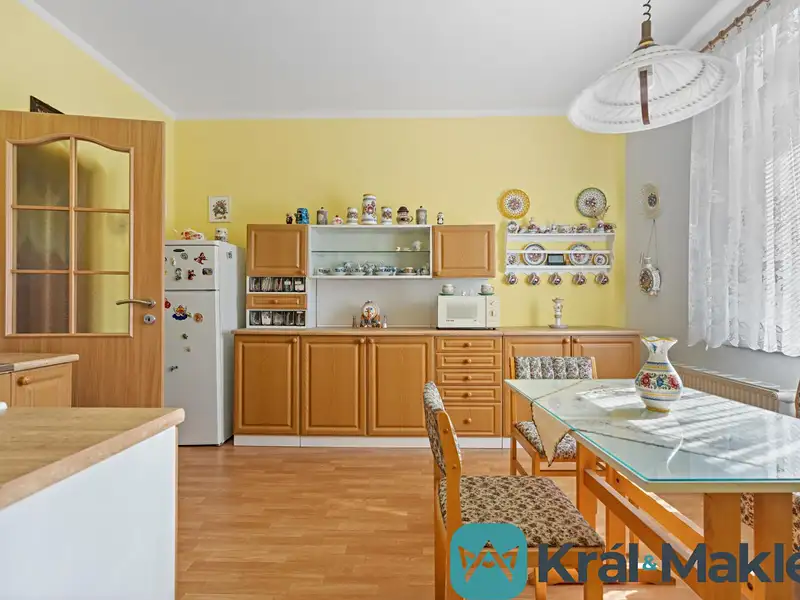 Prodej rodinného domu 183 m², pozemek 521 m², Krupka – náhled fotky 3