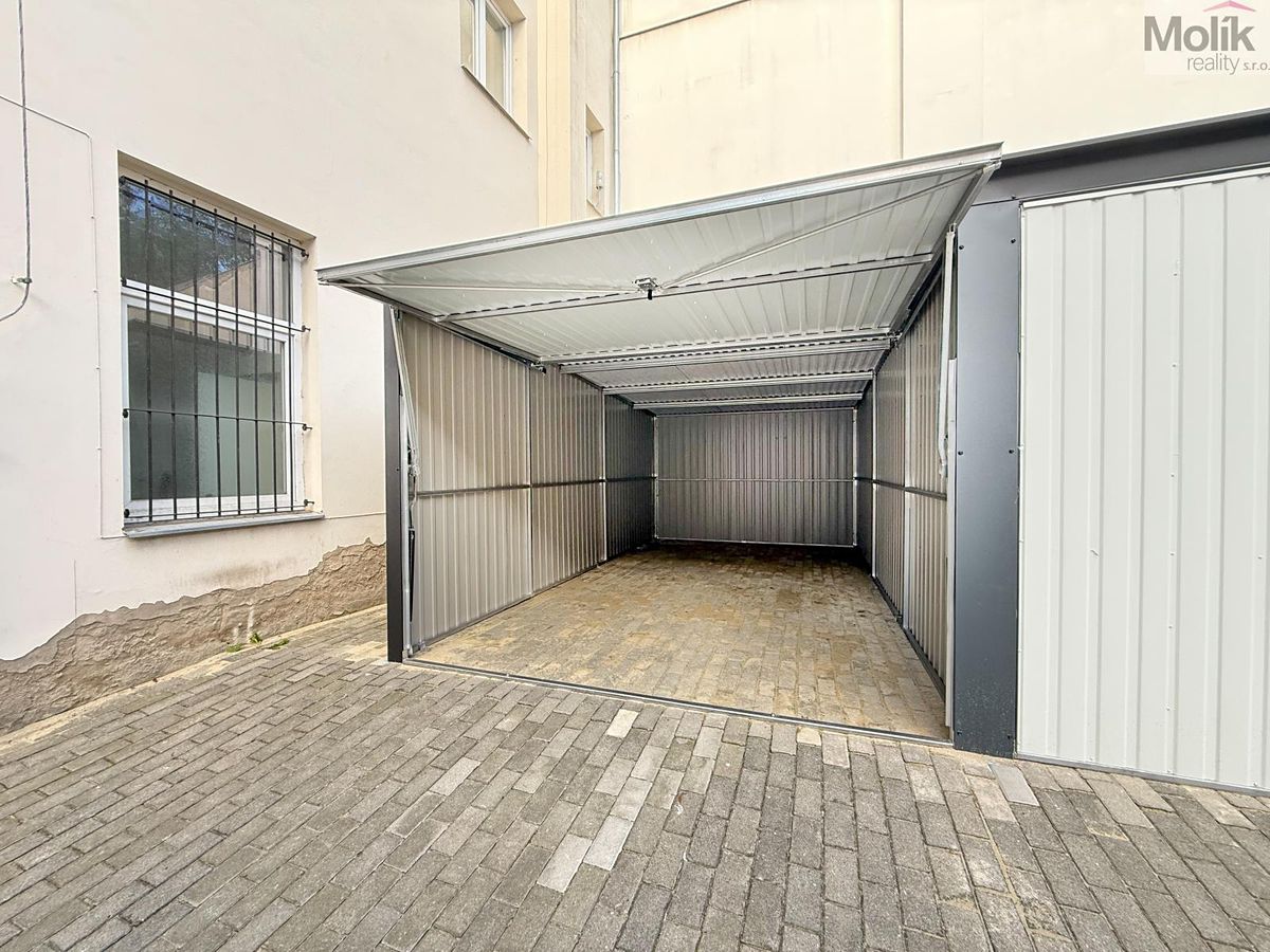 Pronájem garáže 16 m² – fotografie 3