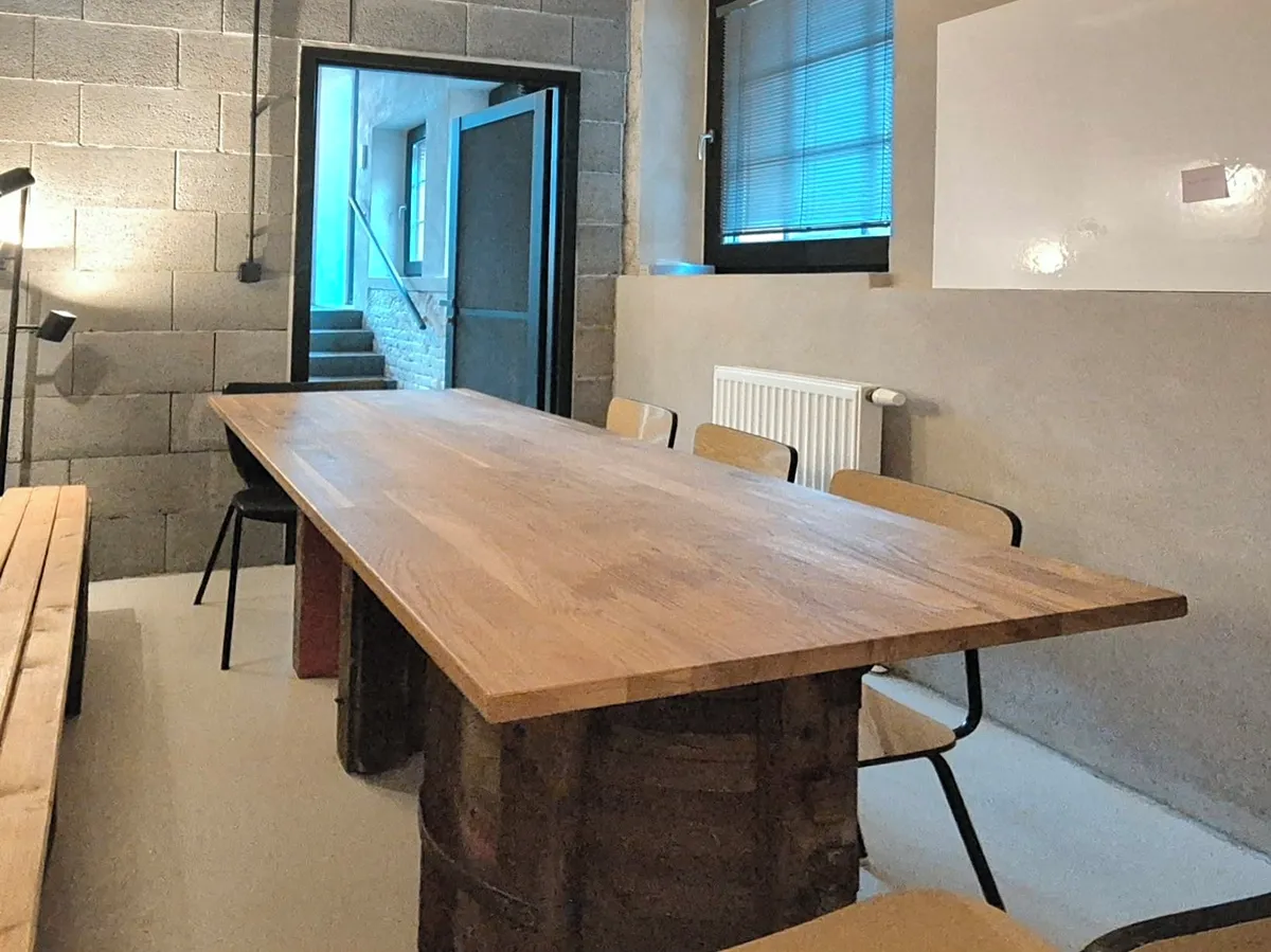 Pronájem kanceláře 265 m² — fotografie 4