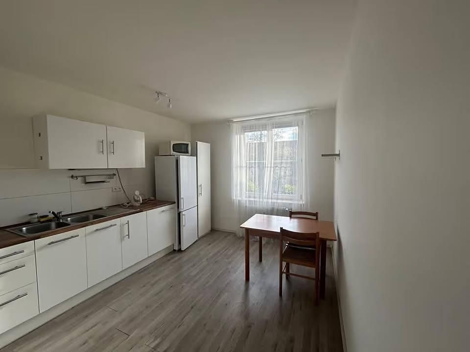 Pronájem bytu 2+1 55 m² – fotografie 2