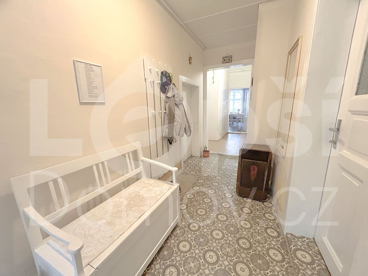 Prodej rodinného domu 263 m², pozemek 1425 m² – fotografie 5