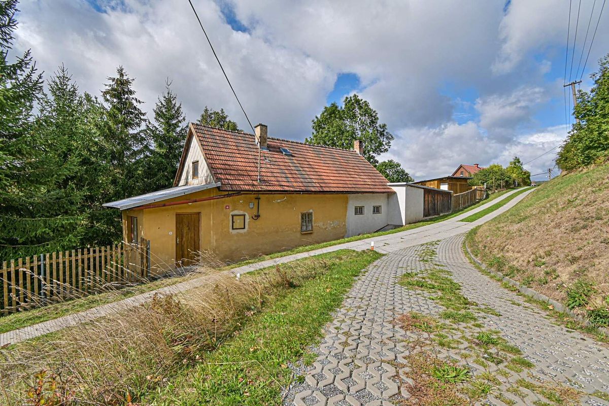 Prodej rodinného domu 72 m², pozemek 642 m² – fotografie 3