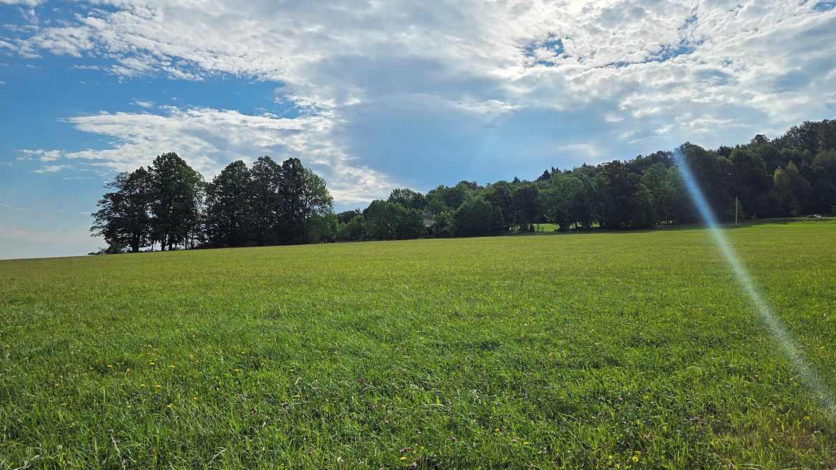 Prodej stavebního pozemku 22223 m²