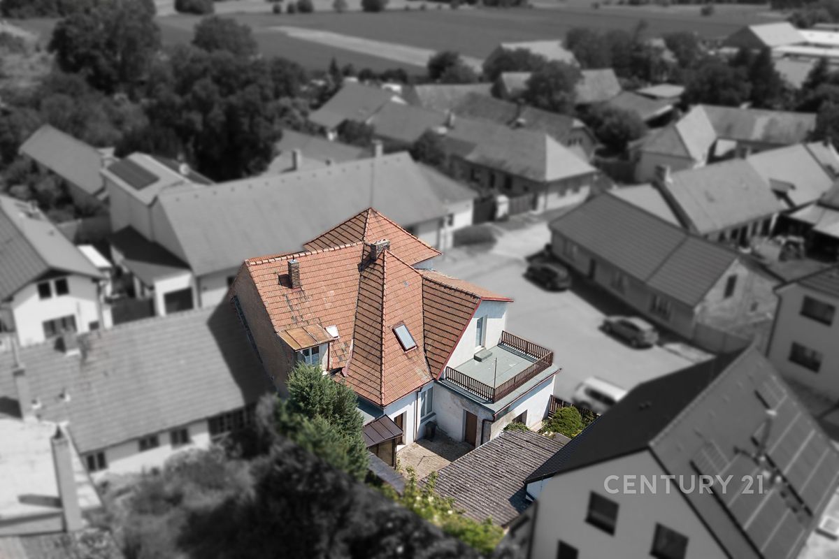 Prodej vícegeneračního domu 257 m², pozemek 253 m² – fotografie 2