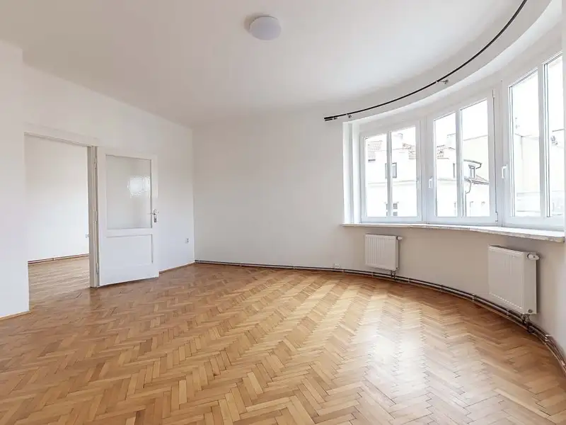 Pronájem bytu 2+1 79 m², Praha – náhled fotky 3