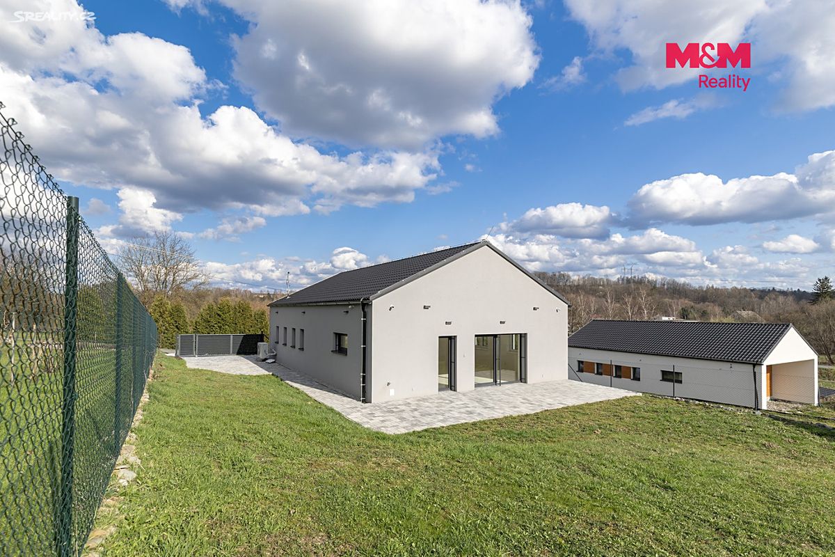 Prodej rodinného domu 105 m², pozemek 764 m² – fotografie 2