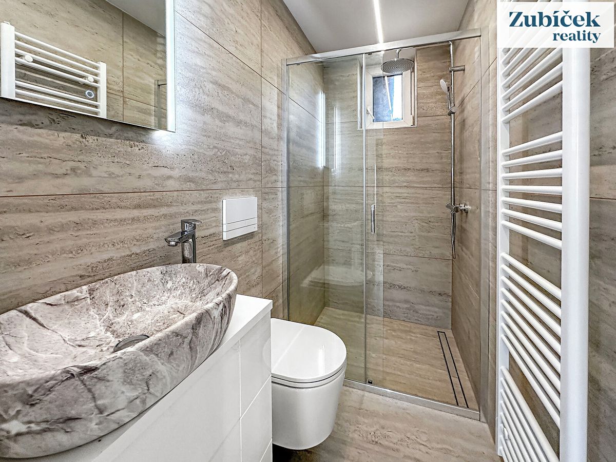 Pronájem rodinného domu 70 m², pozemek 70 m² – fotografie 2