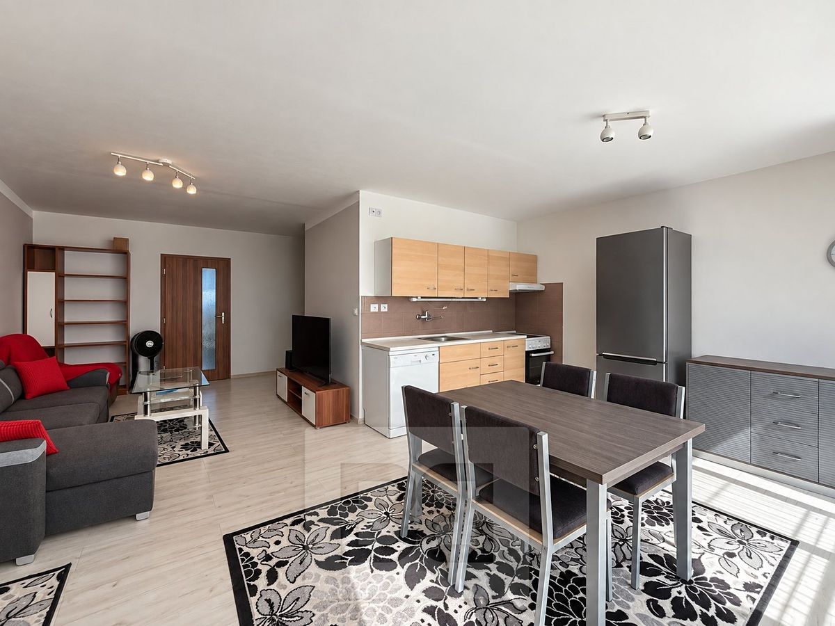 Pronájem bytu 3+kk 71 m²