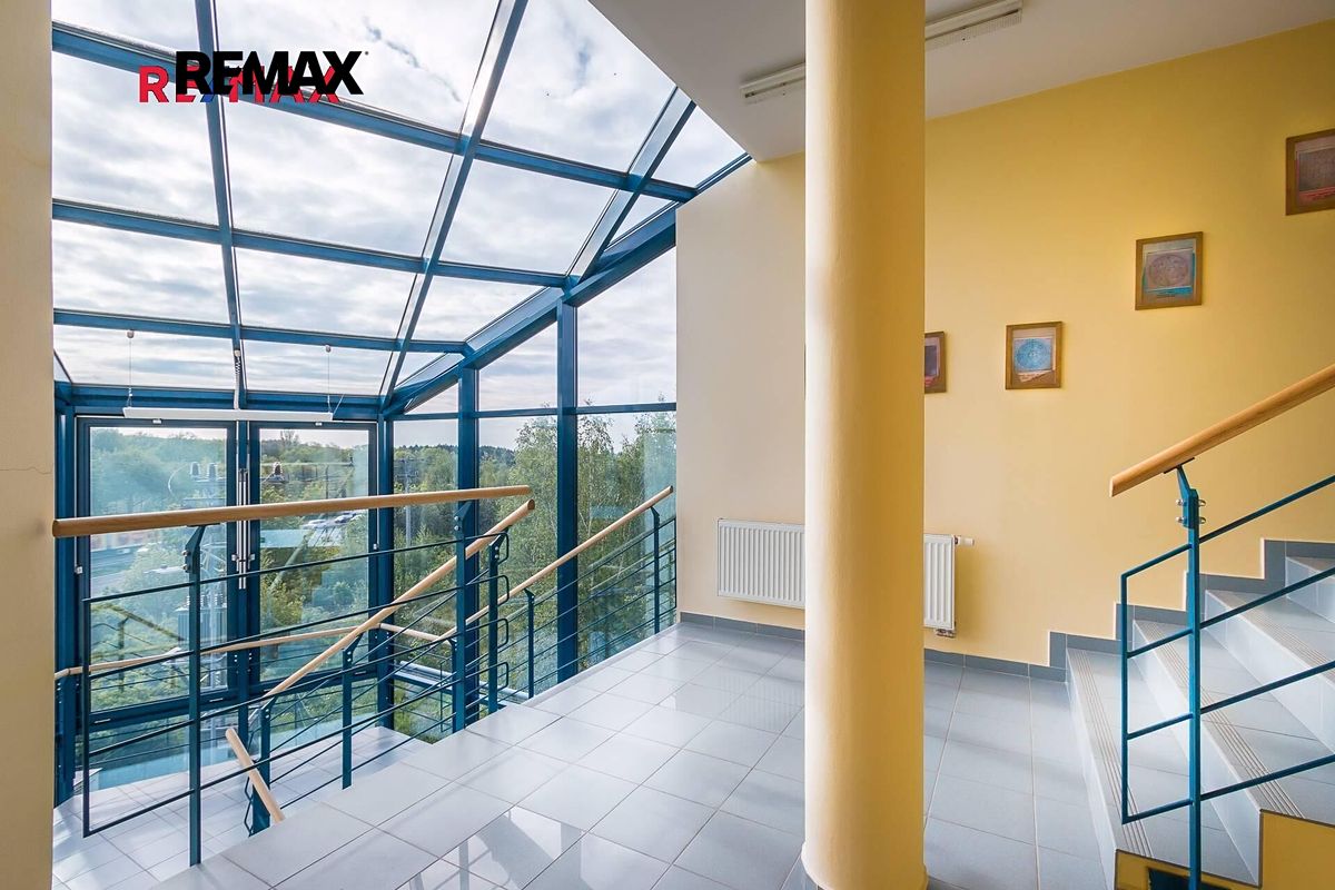 Prodej kanceláře 2325 m² – fotografie 4