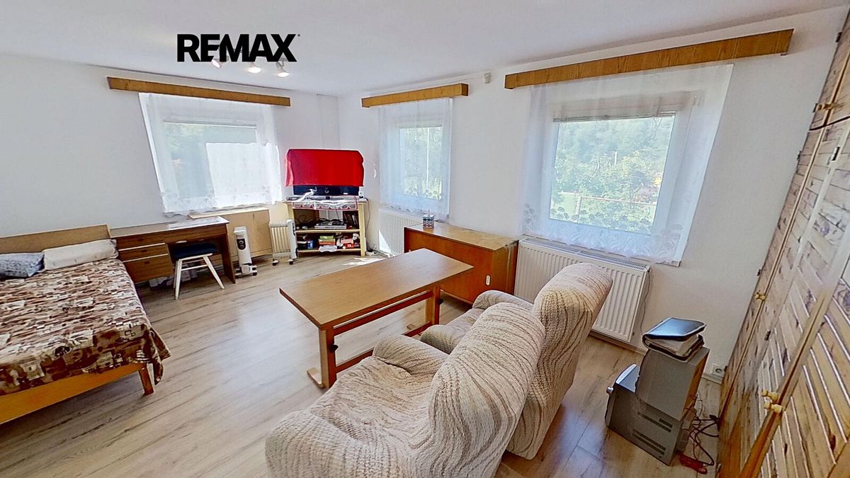 Pronájem rodinného domu 120 m², pozemek 640 m² – fotografie 3