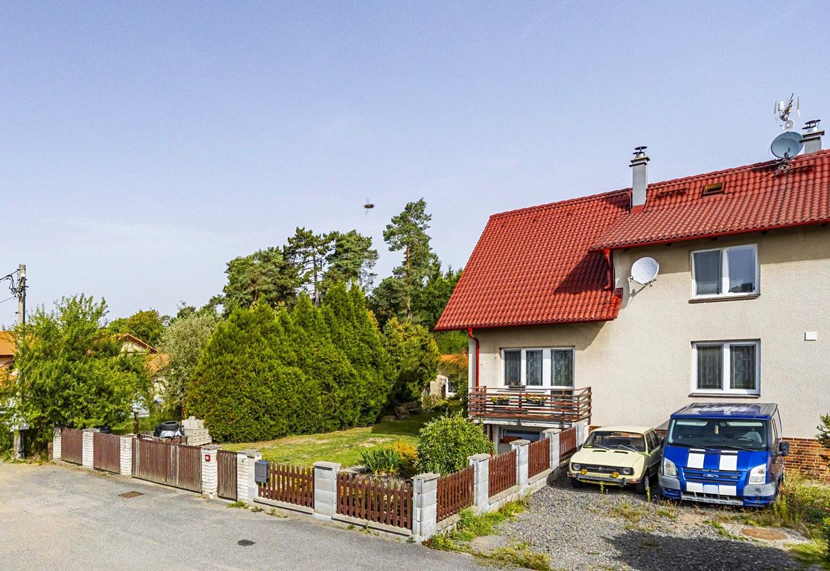 Prodej rodinného domu 220 m², pozemek 996 m²
