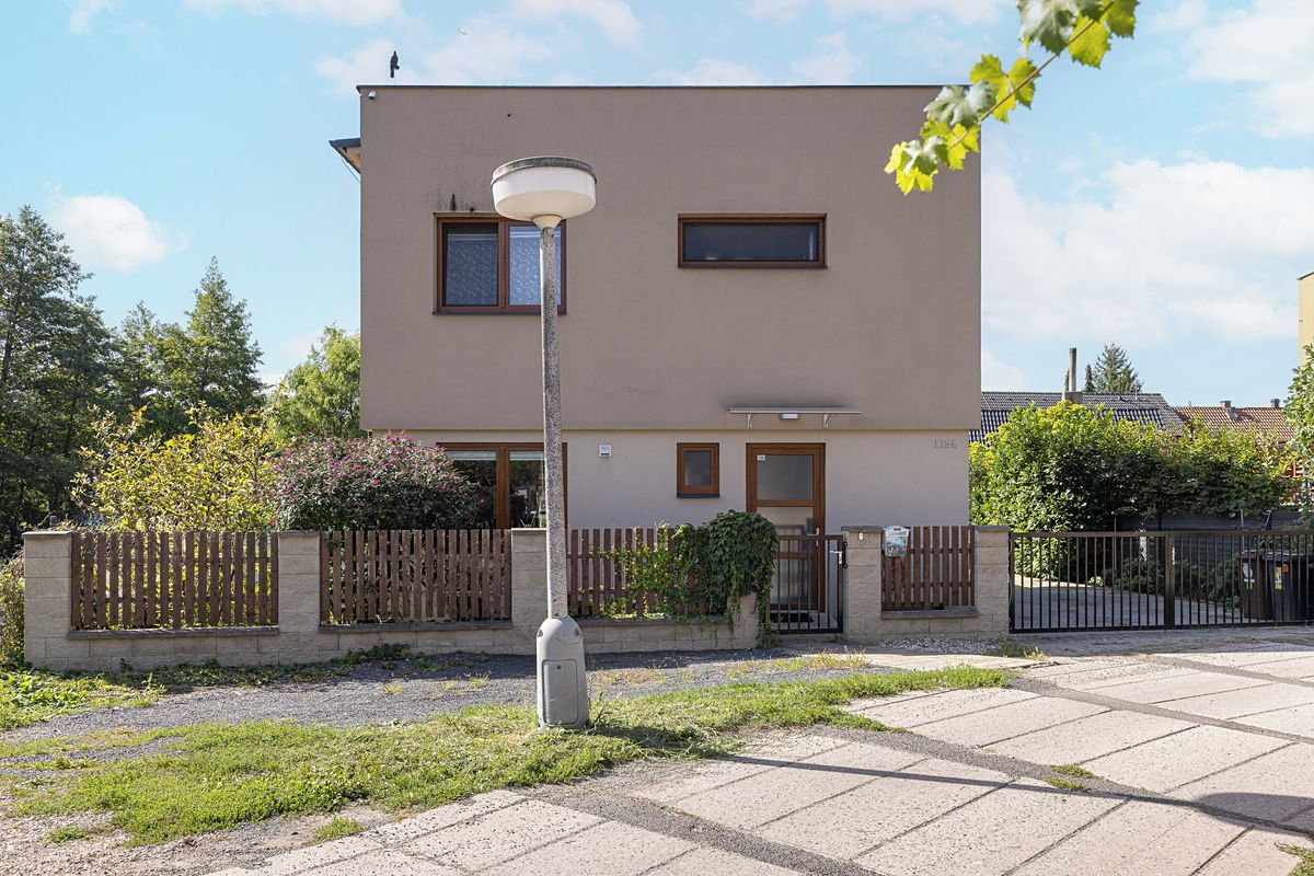 Prodej rodinného domu 102 m², pozemek 410 m² – fotografie 2