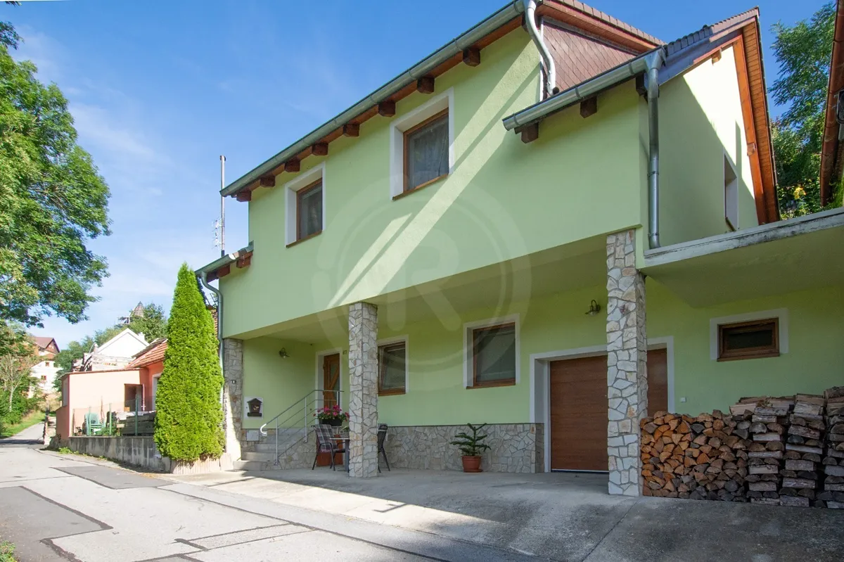 Prodej rodinného domu 100 m², pozemek 470 m²
