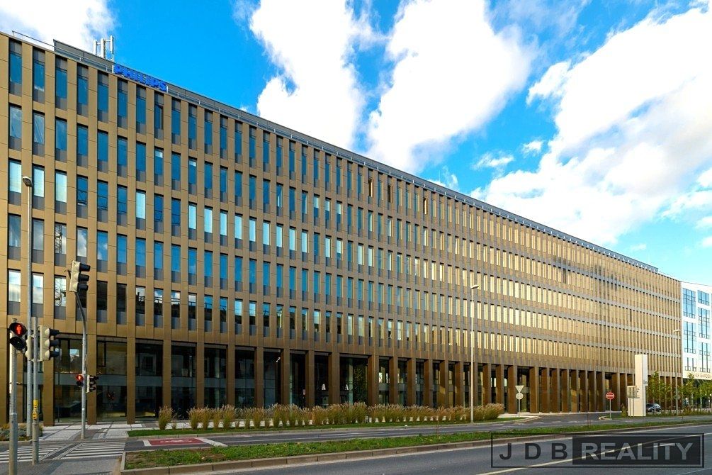 Pronájem kanceláře 60 m² – fotografie 2